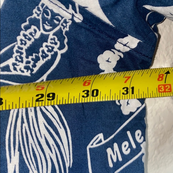 🪿Blue Tommy Bahama "Mele Kalikimaka" Hawaiian Christmas shirt! - Picture 10 of 10